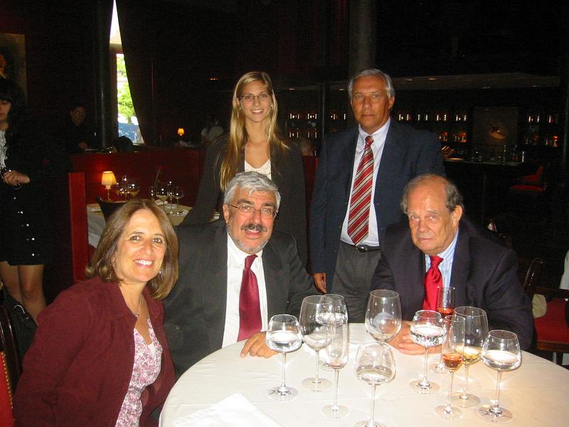 Sra. Silvia Fernández; Emb. Milton Romani; Emb. John Biehl del Río; Sra. Florencia Fernández y Sr. Enrique Blanco(24 de febrero de 2012)